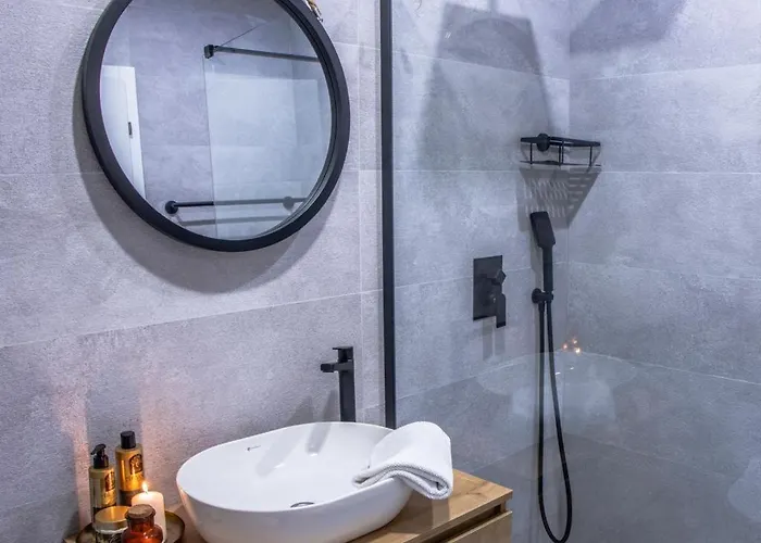 Luxury Casia With Heated Pool And Pleasent Terrace Lägenhet