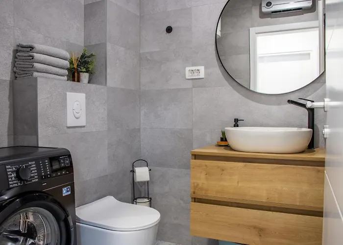 Appartement Luxury Casia With Heated Pool And Pleasent Terrace Trogir