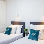 Luxury Casia With Heated Pool And Pleasent Terrace