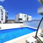 Luxury Casia With Heated Pool And Pleasent Terrace Apartment