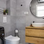 Apartment Luxury Casia With Heated Pool And Pleasent Terrace Trogir