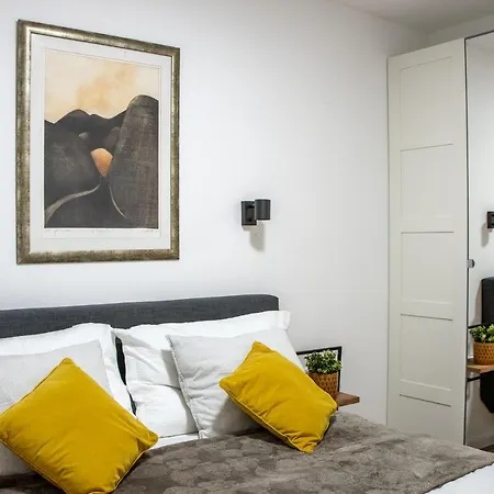 Apartment Luxury Casia With Heated Pool And Pleasent Terrace