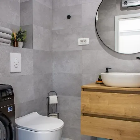Appartement Luxury Casia With Heated Pool And Pleasent Terrace Trogir