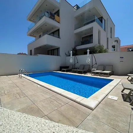 Luxury Casia With Heated Pool And Pleasent Terrace Appartement Trogir