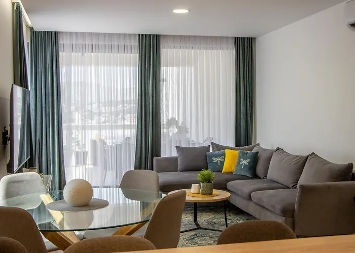Luxury Casia With Heated Pool And Pleasent Terrace * Τρογκίρ